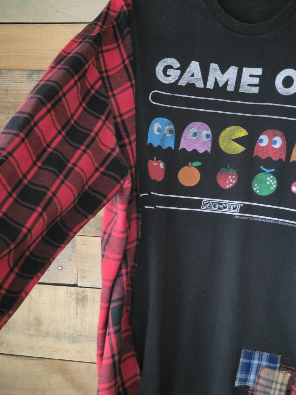 Upcycled Retro 'Game On!' Pac-Man Graphic Tee with Red Plaid Sleeves - Picture 7 of 8